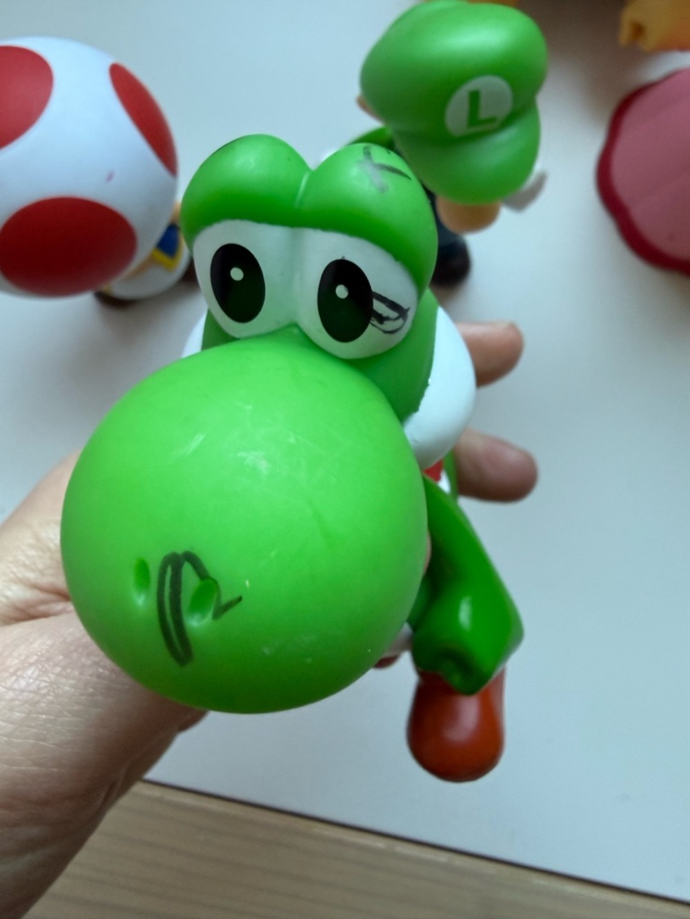 Mario bros figures. Peach, donkey Kong, toad, Luigi, yoshi. All 5-6 inches - Picture 3 of 7